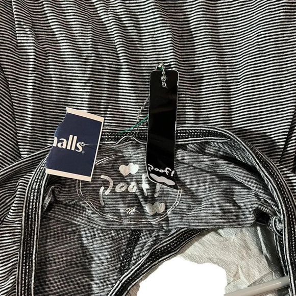 NWT Poof Black and‎ White / Striped Tank Top Size Medium - Picture 2 of 3